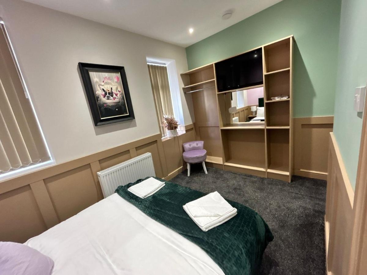 Strawberry Fields Suite By Sasco Apartments Blackpool Exteriör bild