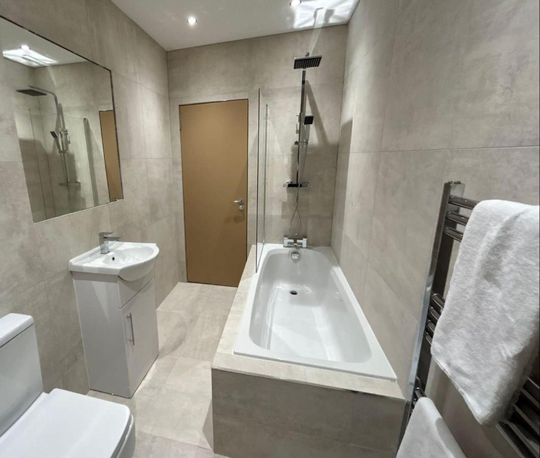 Strawberry Fields Suite By Sasco Apartments Blackpool Exteriör bild