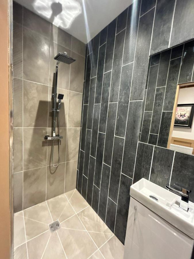 Strawberry Fields Suite By Sasco Apartments Blackpool Exteriör bild