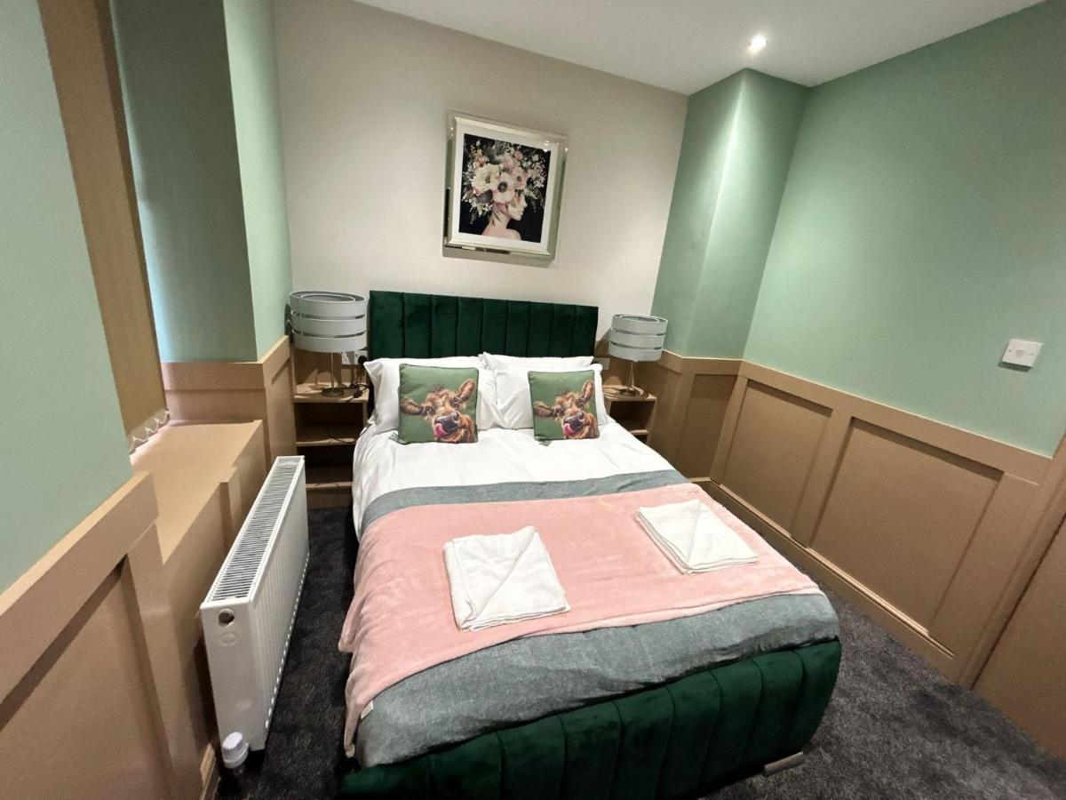Strawberry Fields Suite By Sasco Apartments Blackpool Exteriör bild