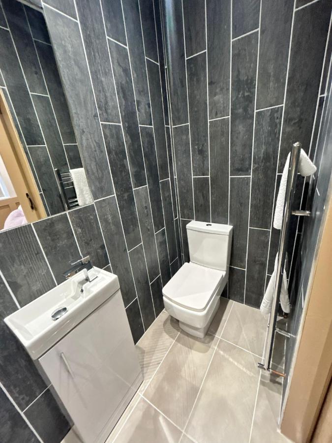 Strawberry Fields Suite By Sasco Apartments Blackpool Exteriör bild